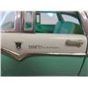 Image 2 : 1:18 1955 Ford Fairlane Crown Victoria