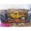 Image 1 : 1935 Ford pickup truck Home Hardware locking bank 1:25