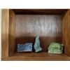 Image 4 : Display Case & Wade Tea Ornaments - 12x22in