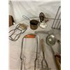 Image 2 : Large Lot of Kitchenware Items Vintage