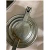 Image 6 : Large Lot of Kitchenware Items Vintage