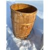 Image 2 : wooden barrel 30"t