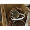 Image 3 : BOX OF WICKER BASKETS