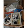 Image 2 : BOX OF HARDWARE
