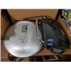 Image 3 : BOX OF KITCHEN GRILLS