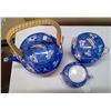 Image 3 : Lot of Teapot & Cream & Sugar Dishes