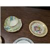 Image 2 : LOT OF TEA CUPS & SAUCERS