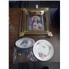 Image 1 : 3D Religious Display, 2 Dishes, Earrings and Small Box Cutter