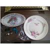 Image 2 : 3D Religious Display, 2 Dishes, Earrings and Small Box Cutter