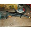Image 2 : 2 grinders (dewalt & makita w/ no cord)