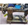 Image 3 : Antique Singer Sewing Machine