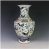 Image 2 : A FAMILLE VERTE CHICKEN VASE YONGZHENG MARK 17TH/C.