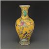 Image 2 : A YELLOW GROUND FAMILLE VERET VASE KANGXI MARK 16TH/C.