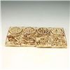 Image 2 : A OLD WHITE JADE GOD ANIMAL BOOK MING DYNASTY.