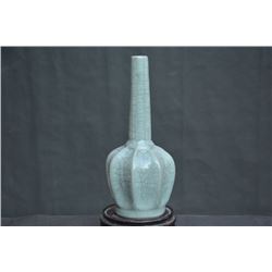 A BLUE & WHITE BOTTLE VASE MING DYNASTY.