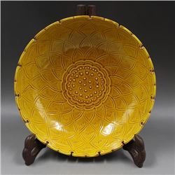 A YELLOW LOTUS PLATE HONGZHI MARK 14TH/C.