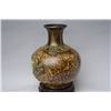 Image 2 : A BROWN GILT FLOWER VASE MING DYNASTY.