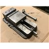 Image 3 : 6" KURT #D675 ANGLOCK VISE