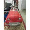 Image 2 : 1930s Pressed Steel Fire Truck Pedal Car