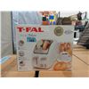 Image 1 : New T-Fal Deluxe 2 Slice Wide Slot Toaster