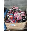 Image 1 : Large Case of Assorted Hair Accessories