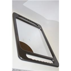ESTHETICIAN MIRROR