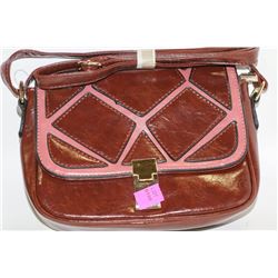 NEW WOMENS CROSS BODY PURSE; 2 TONE BURGUNDY