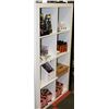 Image 1 : WHITE 8 PLACE CUBE SHELF