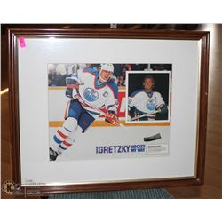 GRETZKY "HOCKEY MY WAY" FRAMED PRINT, 22 X 18