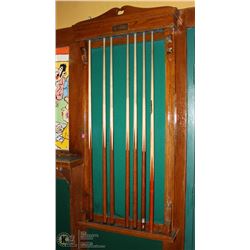 DUFFERIN WALL MOUNTED POOL CUE RACK WITH 7 CUES