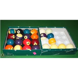 LOT OF ASSORTED SPARE POOL BALLS
