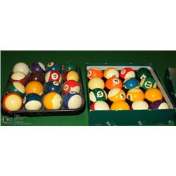 LOT OF ASSORTED SPARE POOL BALLS