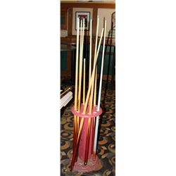 STANDING WOOD POOL CUE RACK WITH 9 POOL CUES
