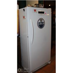 FRIDGIDAIRE UPRIGHT FREEZER, 28 X 28 X 60