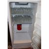 Image 2 : FRIDGIDAIRE UPRIGHT FREEZER, 28 X 28 X 60