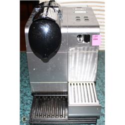 DELONGHI NESPRESSO MACHINE