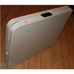 6FT FOLDING HEAVY DUTY RESIN TABLE