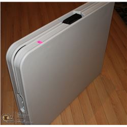 6FT FOLDING HEAVY DUTY RESIN TABLE