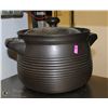 Image 1 : CERAMIC STEAMING POT