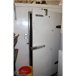 FOSTER WALK IN COOLER