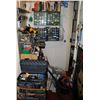 Image 1 : HANDY MAN CORNER INCL. TOOLS, HARDWARE AND