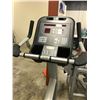 Image 2 : STAR TRAC 9-8000-MINTPO UPRIGHT BIKE