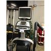 Image 2 : CYBEX 630A ARC TRAINER  WITH DISPLAY