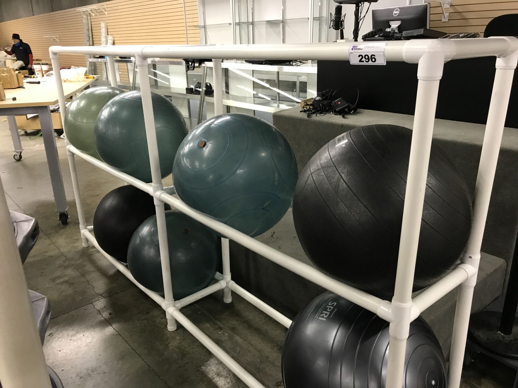 Exercise Pvc Stack 4 BAY WHITE PVC WHITE EXERCISE RACK WITH 5 YOGA BALLS - Able Auctions