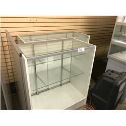 LOT OF 5 COUNTER HEIGHT WHITE DISPLAY CASES