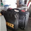 Image 4 : NEW LIGHT FIXTURE AND 4 TOOL CASES
