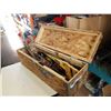 Image 1 : WOOD TOOLBOX WITH HAND SAWS AND SPEED DRILLS