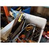 Image 2 : TOTE OF HAND SAWS