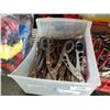 Image 1 : BOX OF METAL SHEARS AND SNIPS