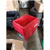 Image 1 : 5 TOTES WITH BUILT IN LIDS